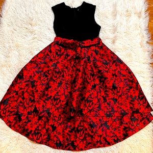 Beautiful black and red party dress. Size 14